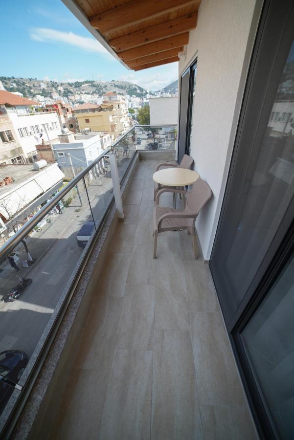 City Glow Apartments Sarandë Esterno foto