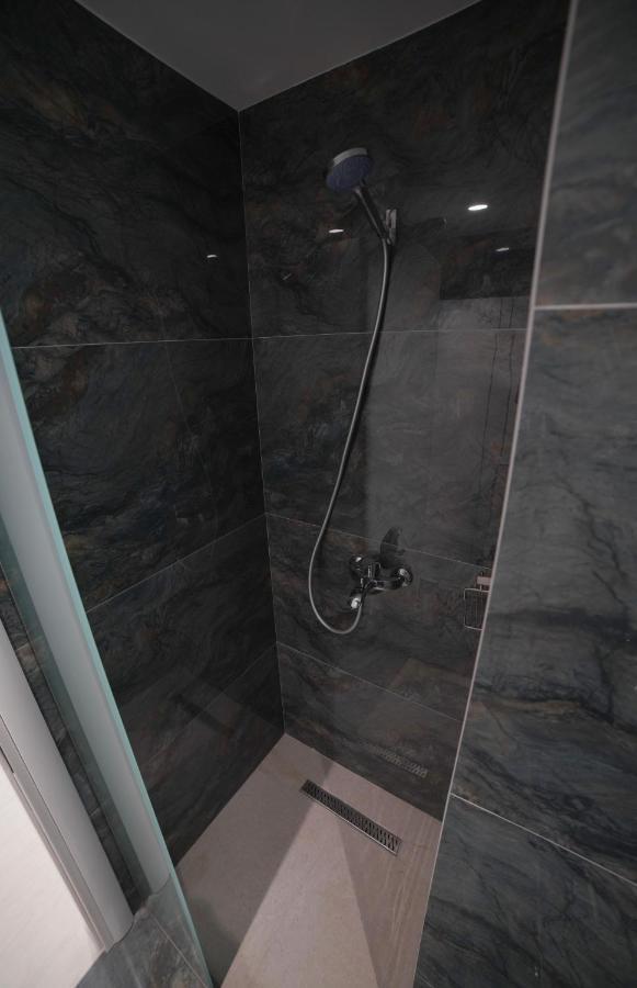 City Glow Apartments Sarandë Esterno foto