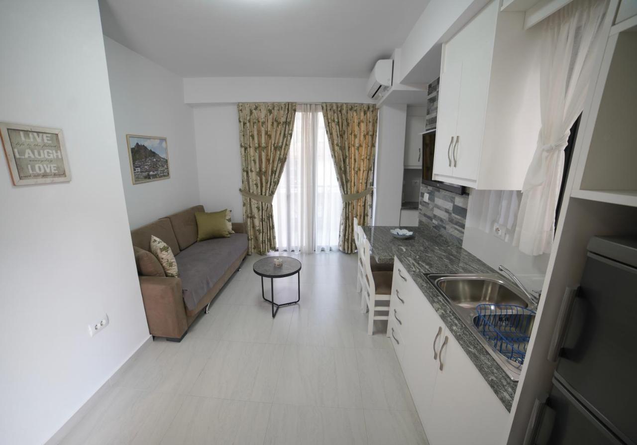 City Glow Apartments Sarandë Esterno foto