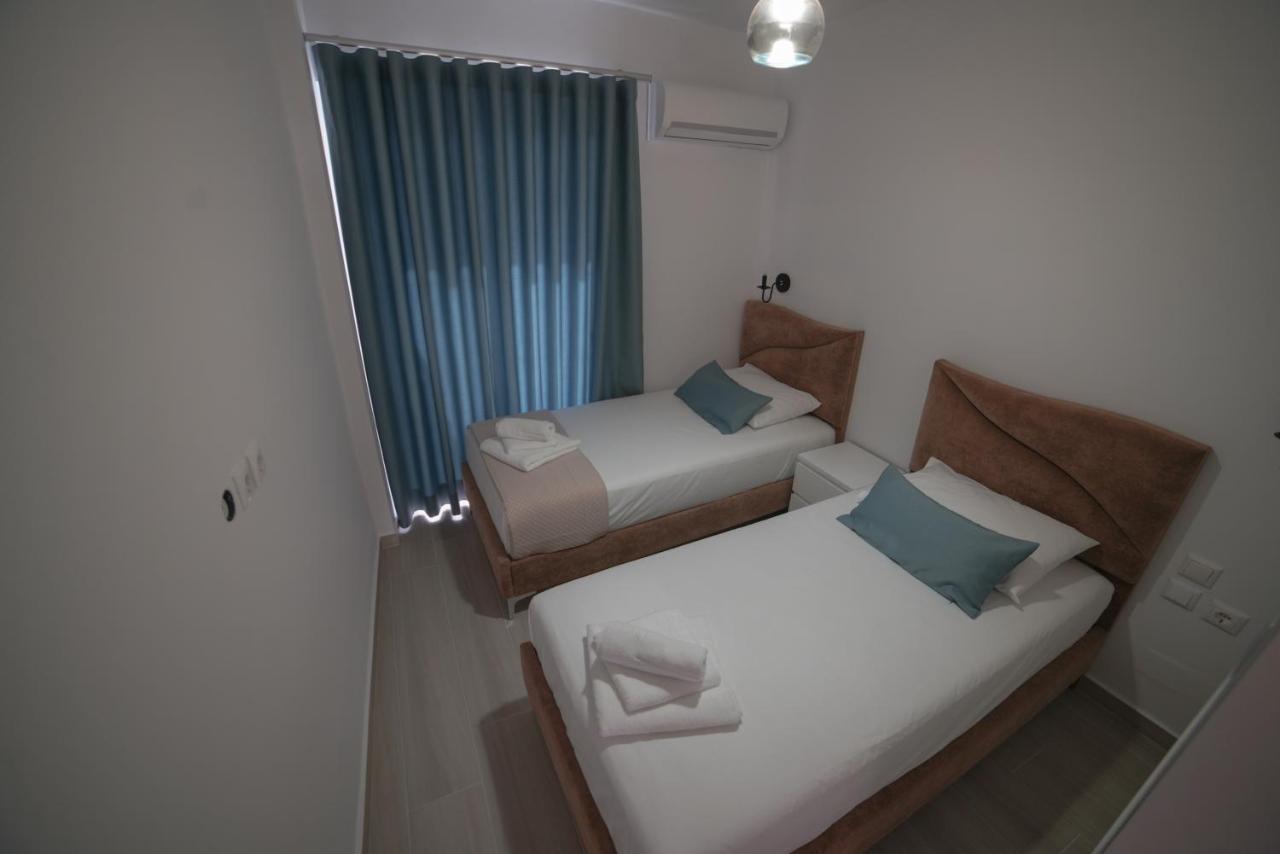 City Glow Apartments Sarandë Esterno foto