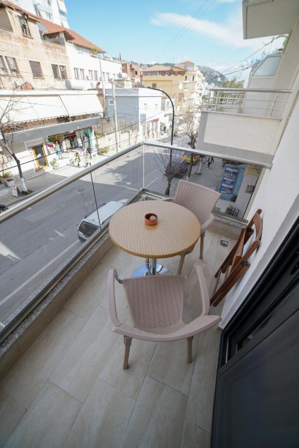 City Glow Apartments Sarandë Esterno foto