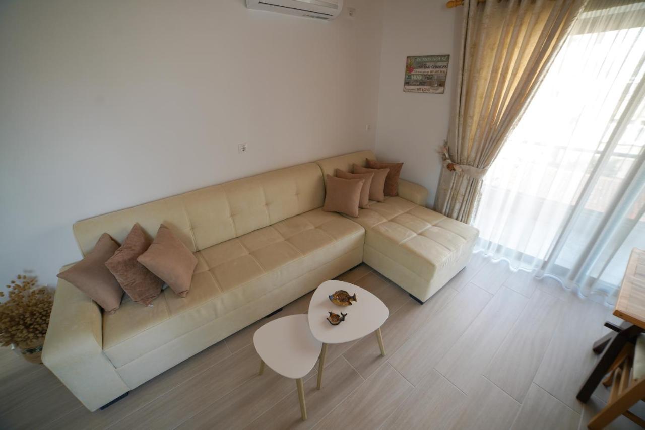 City Glow Apartments Sarandë Esterno foto