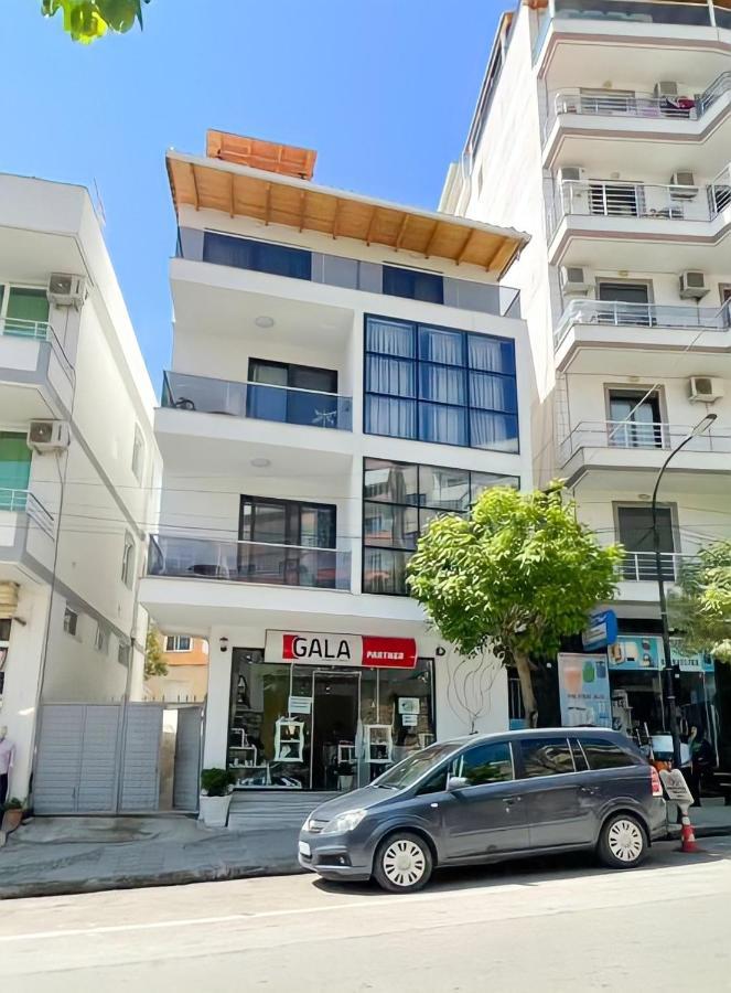 City Glow Apartments Sarandë Esterno foto